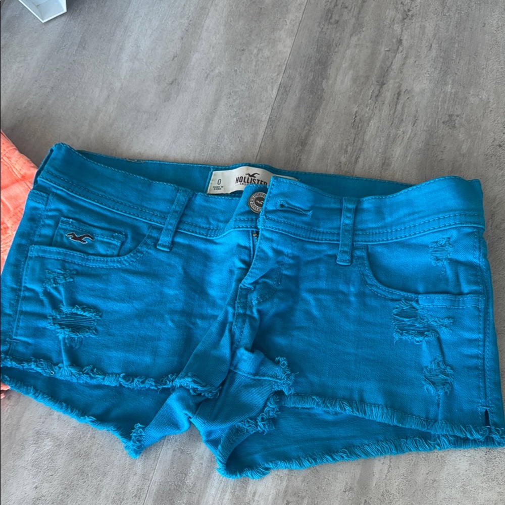 Hollistee Orange and Blue Shorts Bundle - Picture 2 of 8